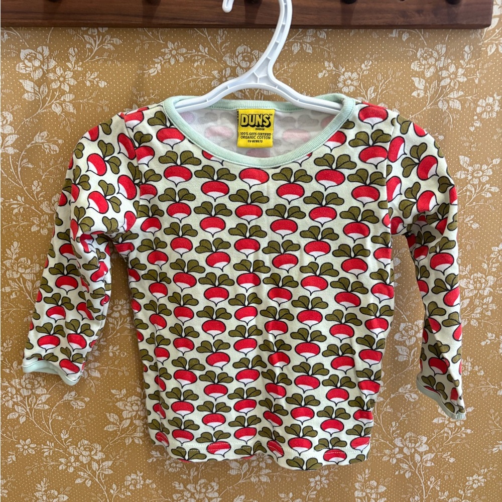 Duns Sweden Radish shirt